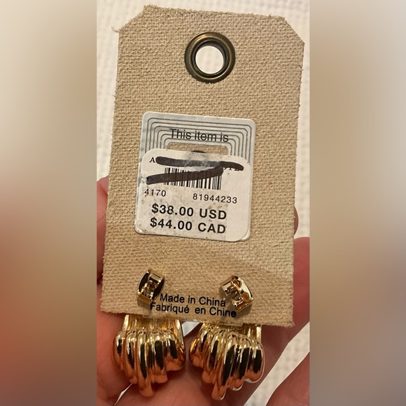 Anthropologie bold and classy earrings - Picture 8 of 8